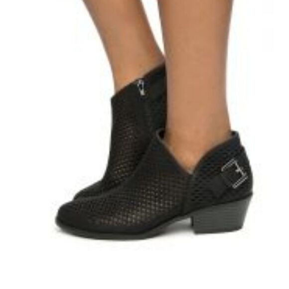 BRAND NEW VINCE CAMUTE CAMUTO WOMEN'S PARVEEN SUEDE ANKLE BOOTIE SHOES - Picture 1 of 16